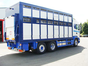 Drawbar trailer 2 decks cows